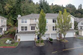Lakemont View in Bellevue, WA - Building Photo - Building Photo