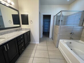 101 S Manzanita Dr in El Paso, TX - Building Photo - Building Photo