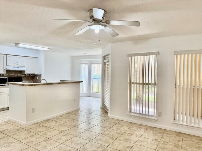 property at 977 Riverside Dr