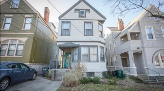 ES Properties in Cincinnati, OH - Building Photo
