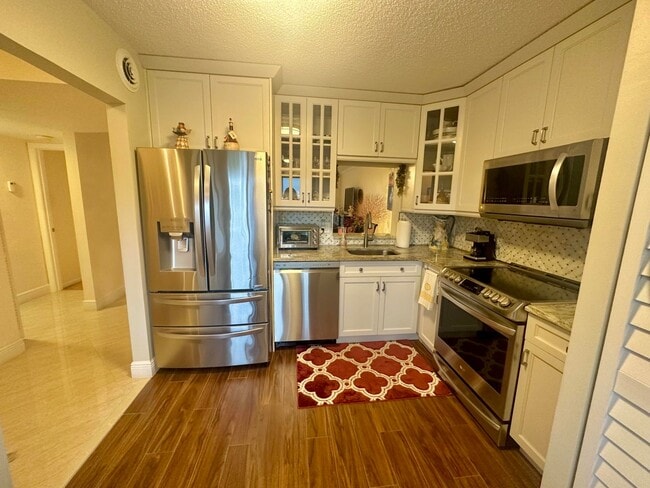 14773 Cumberland Dr, Unit 305 in Delray Beach, FL - Building Photo - Building Photo