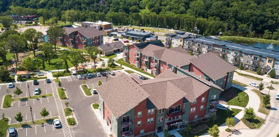 River Flats in Altoona, WI - Foto de edificio