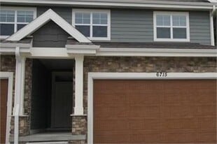 6715 Charlie Grimm Rd in Windsor, WI - Building Photo