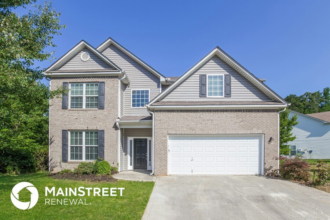 194 Wilhelmina Dr in Austell, GA - Building Photo