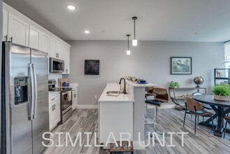 1230 Elm St in Manchester, NH - Building Photo - Building Photo