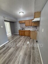 10816 Spring Garden Dr in St. Louis, MO - Building Photo - Building Photo