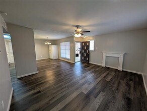 818 Calvin Dr in Garland, TX - Building Photo - Building Photo