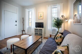 219 Abercorn St in Savannah, GA - Building Photo - Building Photo