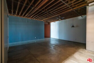 100 W 5th St-Unit -3D in Long Beach, CA - Building Photo - Building Photo