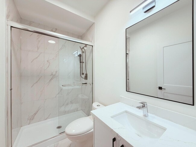 16676-1617A 17a Ave in Surrey, BC - Building Photo - Building Photo