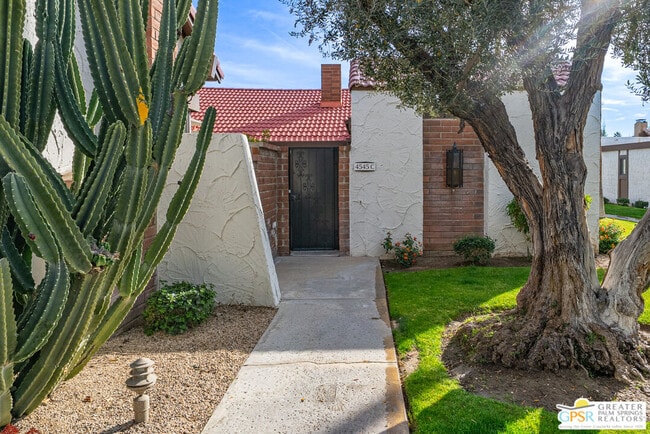 property at 4545 E 7 Lakes Dr