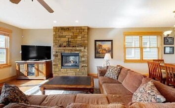 250 Buckhorn Cir in Granby, CO - Building Photo - Building Photo