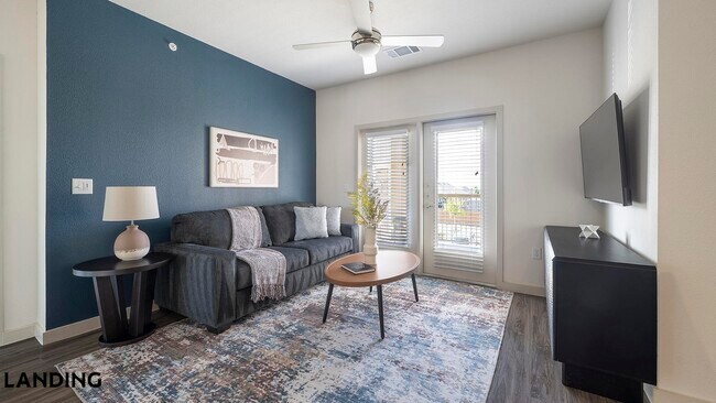 2825 Main St, Unit 927 in Buda, TX - Foto de edificio - Building Photo