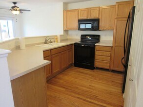 1992 E 102nd Cir in Thornton, CO - Building Photo - Building Photo