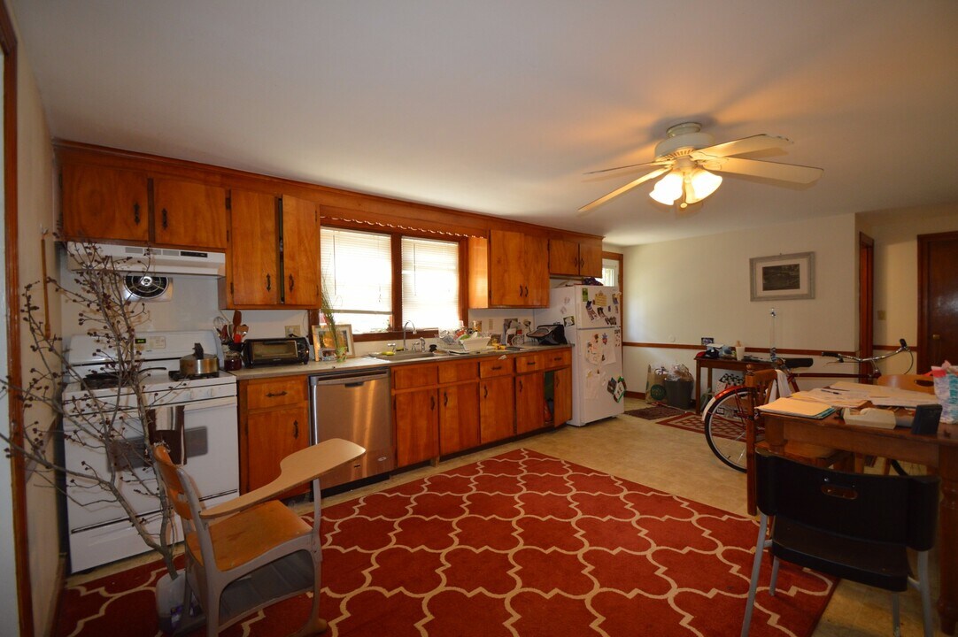 69 West St, Unit L3 in Newton, MA - Building Photo