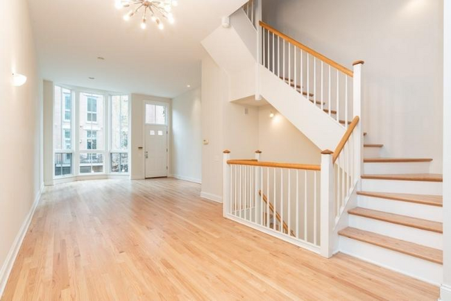 436 E North Water St in Chicago, IL - Building Photo - Building Photo