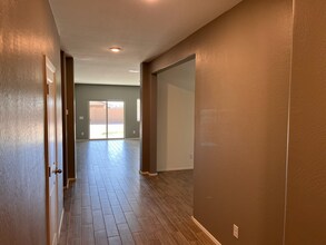 285 E Tropical Dr in Casa Grande, AZ - Building Photo - Building Photo