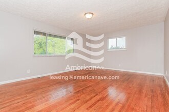 5501 Northcutt Pl in Dayton, OH - Foto de edificio - Building Photo