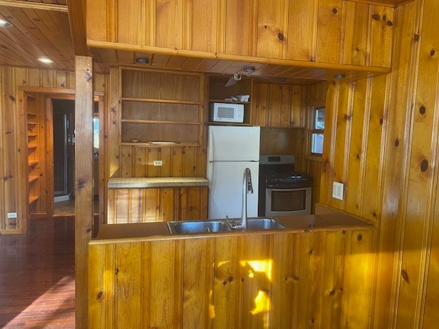 27720 W Rowe Ave in Spring Grove, IL - Foto de edificio - Building Photo