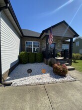 1053 Castlerock Dr in Clarksville, TN - Building Photo - Building Photo