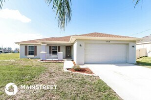 1713 NW 12th St in Cape Coral, FL - Building Photo