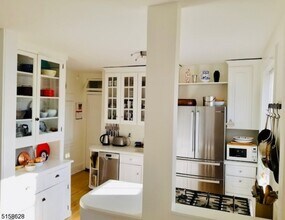45 Park Ave-Unit -36 in Bloomfield, NJ - Building Photo - Building Photo