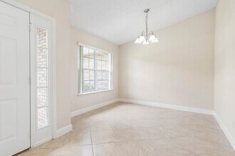 5 Buffalo View Ln in Palm Coast, FL - Building Photo - Building Photo