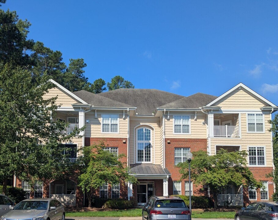 511 Ives Ct in Chapel Hill, NC - Building Photo