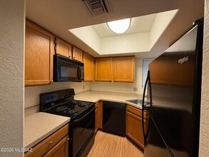 5800 N Kolb Rd in Tucson, AZ - Building Photo - Building Photo