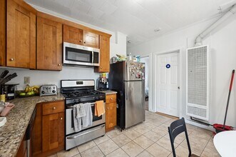 6 Foster St, Unit 8 in Boston, MA - Building Photo - Building Photo