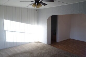 1124 10th St-Unit -Apt. A in Vienna, WV - Building Photo - Building Photo