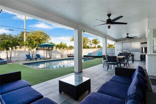 632 S Crescent Dr in Hollywood, FL - Building Photo