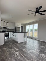 324 Patriot Ln in Collinston, LA - Building Photo