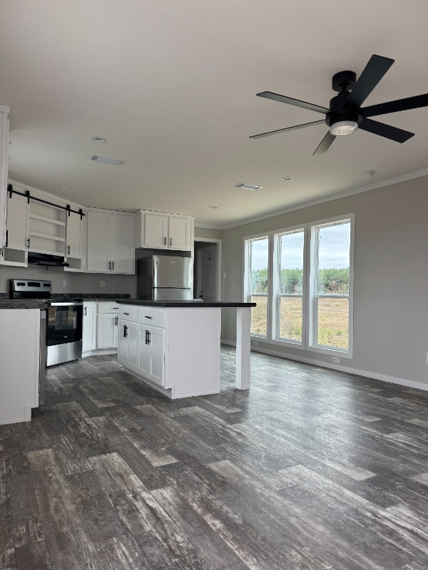 property at 324 Patriot Ln