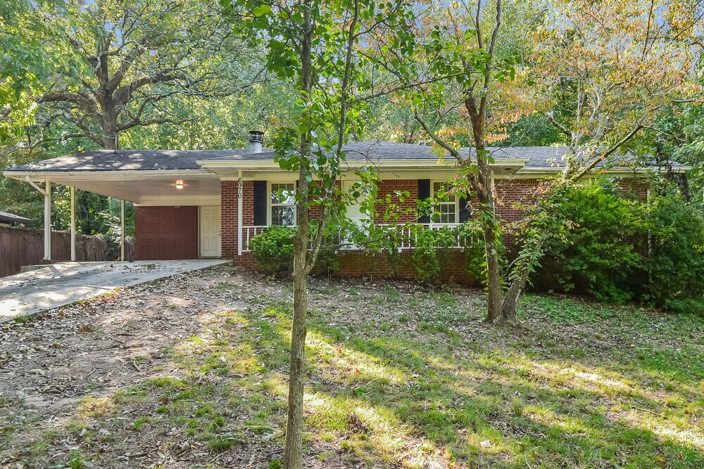 6970 Richard Ln in Austell, GA - Building Photo
