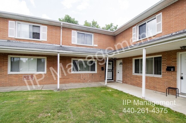 property at 4871 Banbury Ct