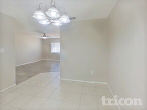 3717 Coppertree Cir in Brandon, FL - Building Photo - Building Photo