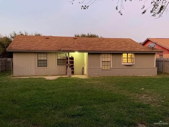 2605 Gull Ave in McAllen, TX - Building Photo - Building Photo