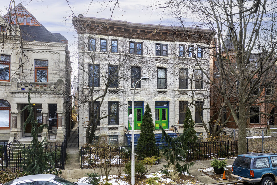 1945-1947 W Schiller St in Chicago, IL - Foto de edificio