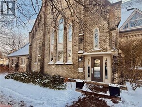 21 Richmond St in Brantford, ON - Building Photo - Building Photo
