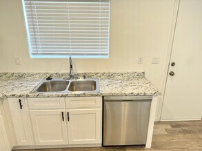 2602 W Ocotillo Rd in Phoenix, AZ - Building Photo - Building Photo