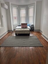 520 N 3rd St, Unit Studio Room 1 in Columbia, PA - Foto de edificio - Building Photo