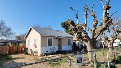 805 Apple St in Bakersfield, CA - Building Photo - Building Photo