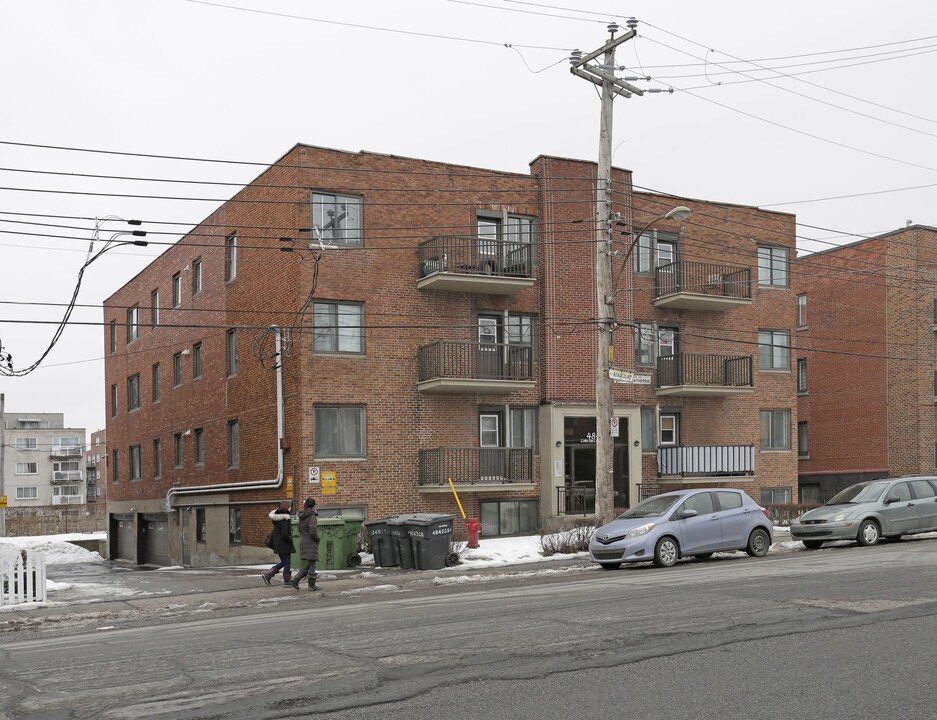 4845 de la Côte-Sainte-Catherine in Montréal, QC - Building Photo