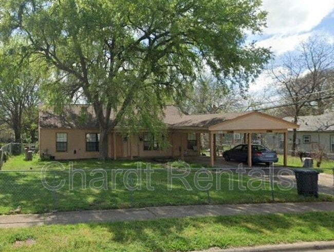 property at 1508 Alamo Ave