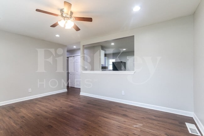 3147 Keswick Rd in Indianapolis, IN - Foto de edificio - Building Photo