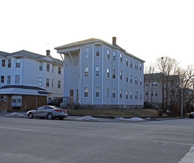 86-88 Hamilton St in Worcester, MA - Foto de edificio - Building Photo