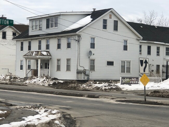 205 N Main St in Brewer, ME - Building Photo - Building Photo