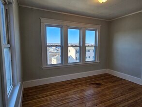 169 Perry Ave in Worcester, MA - Building Photo - Building Photo