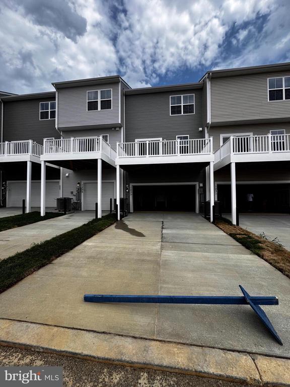 1343 Cedar Vly Rd in Ranson, WV - Building Photo - Building Photo